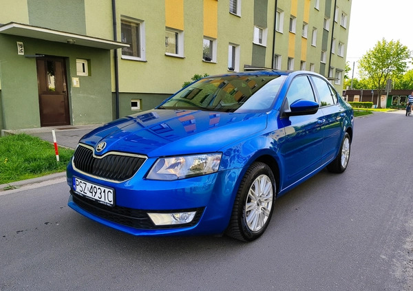 Skoda Octavia cena 33900 przebieg: 207000, rok produkcji 2014 z Szamotuły małe 106
